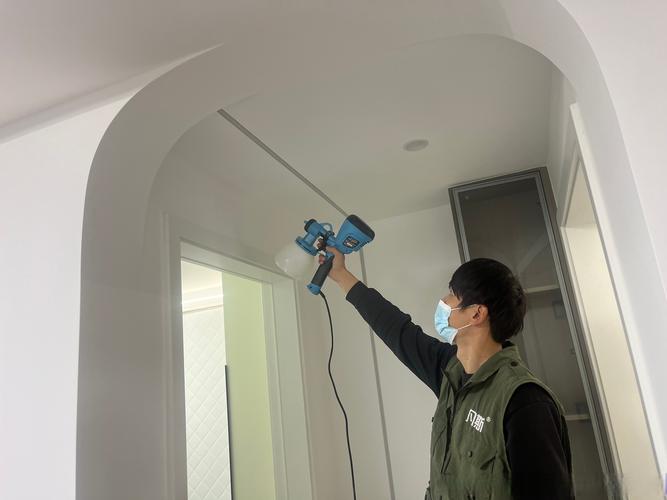05,客厅0.037 入住:7天内可搬家入住 治理产品:三款进口除甲醛